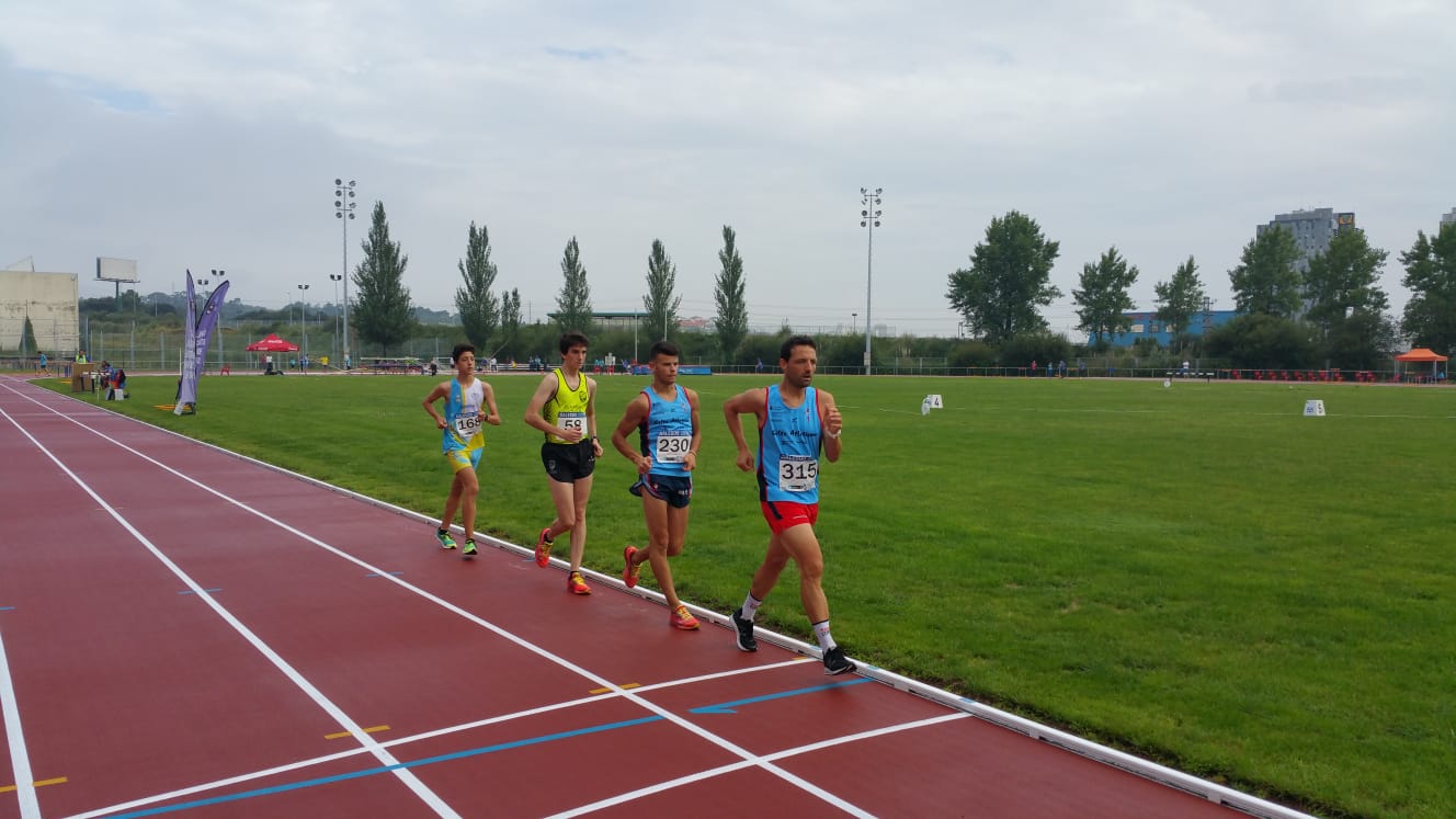 A auga non puido co espectáculo no Campionato de Galicia