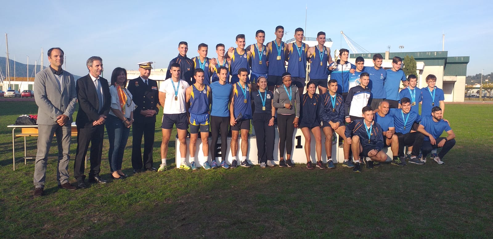 Federación Galega e Escola Naval, no mesmo barco