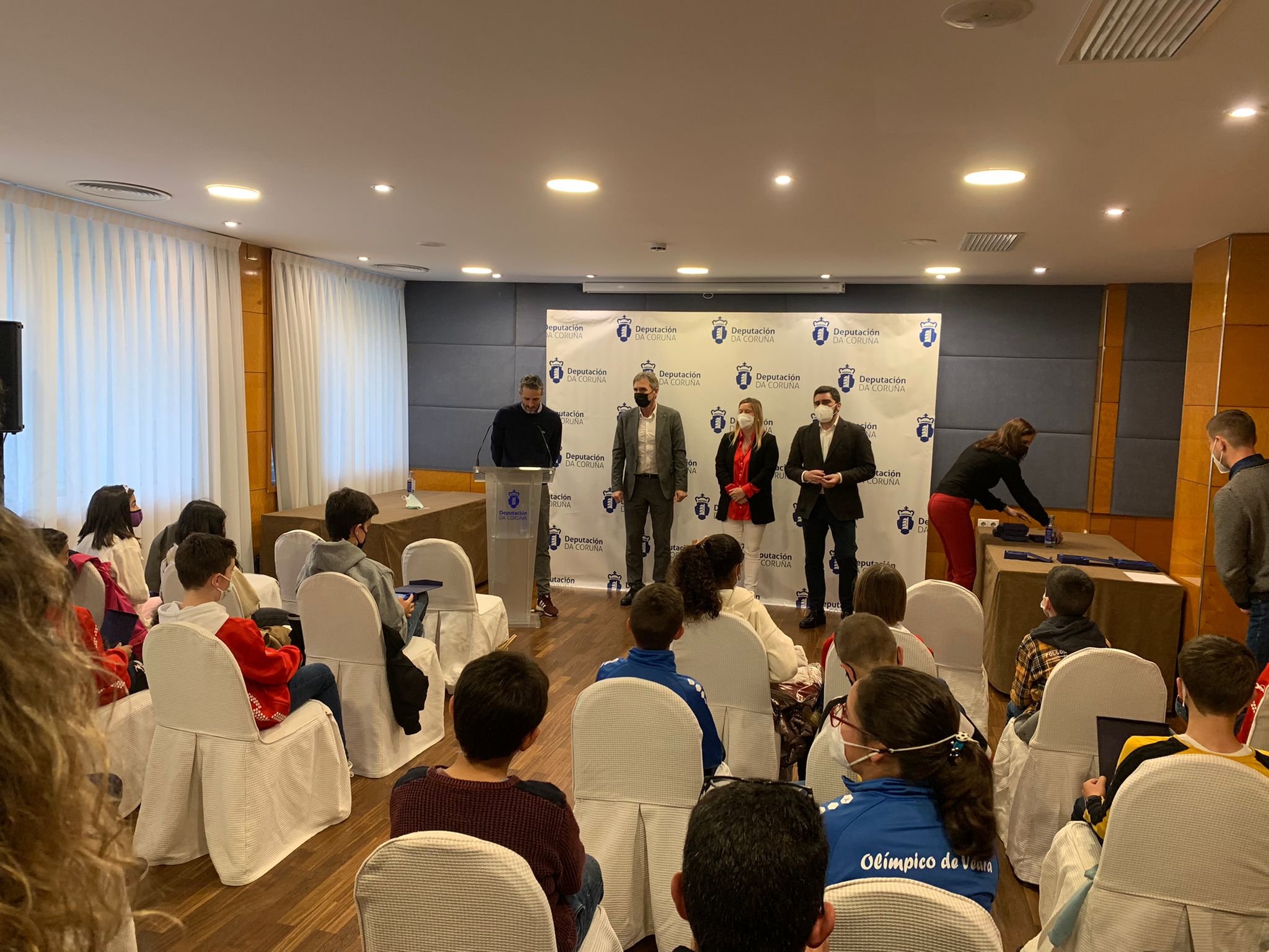 Entregáronse os premios das Xornadas de Atletismo en Pista da Deputación da Coruña