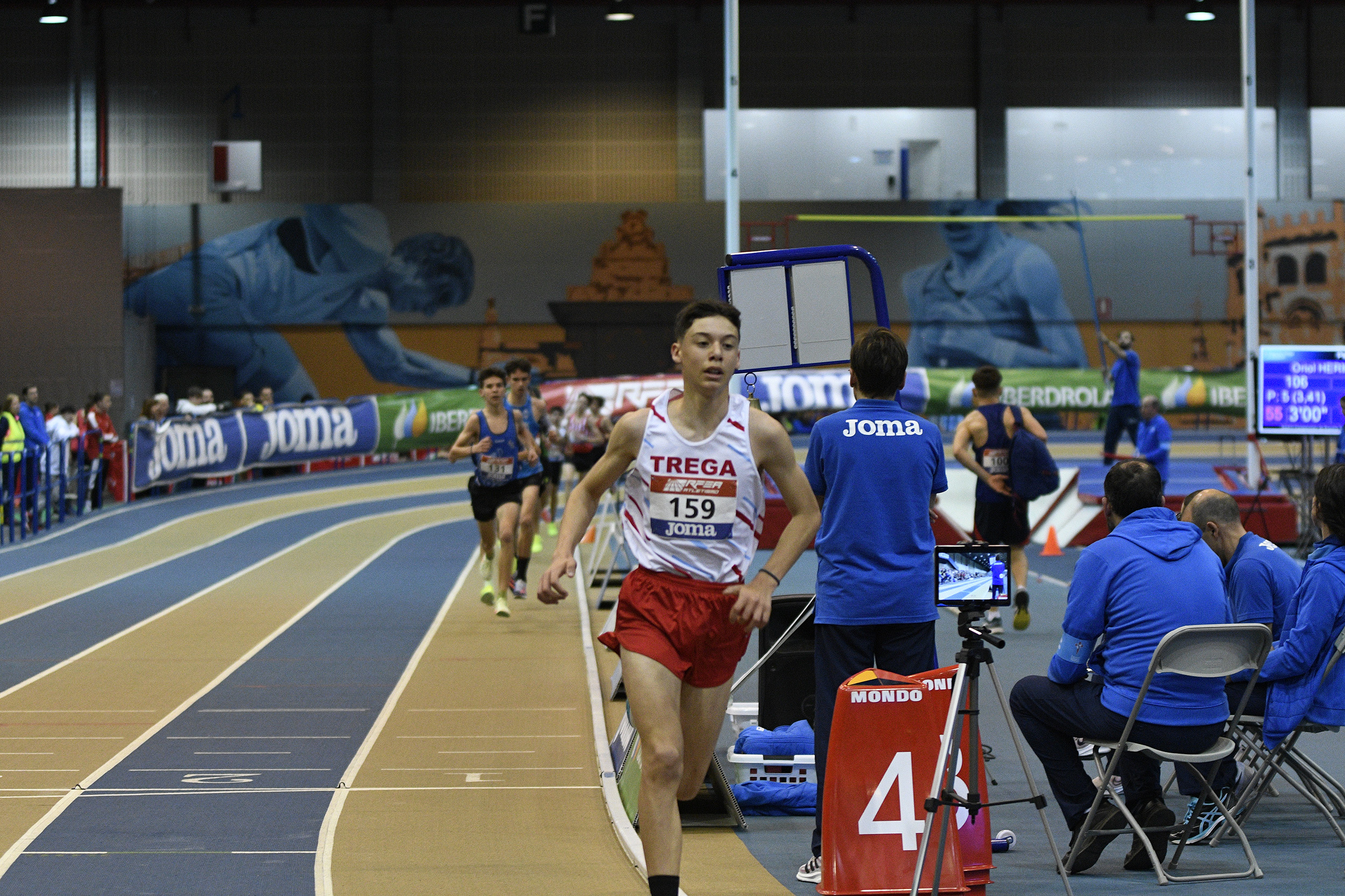 O atletismo galego logra catorce medallas nos nacionais da fin de semana