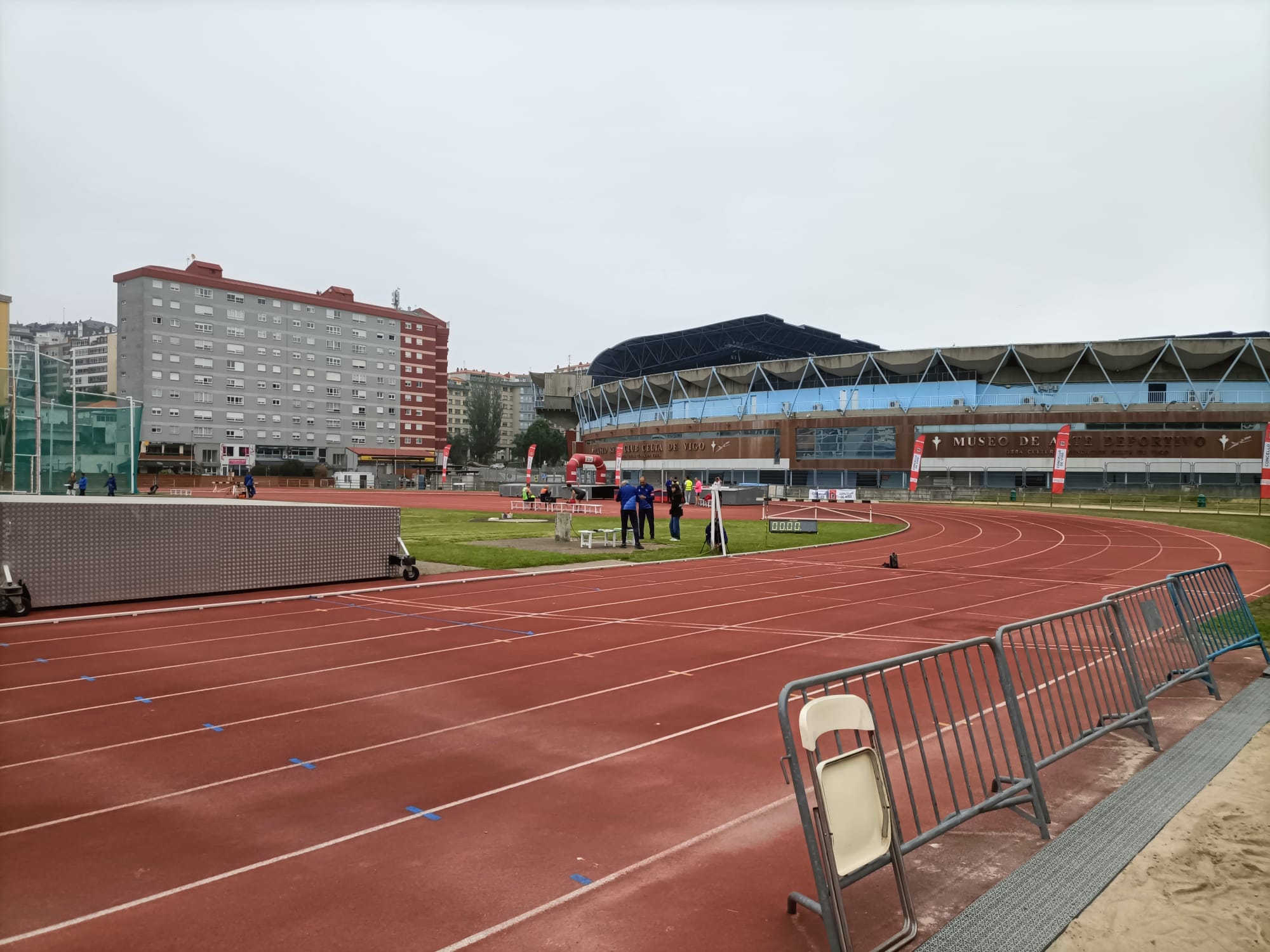 As combinadas de clubs centran a axenda de pista