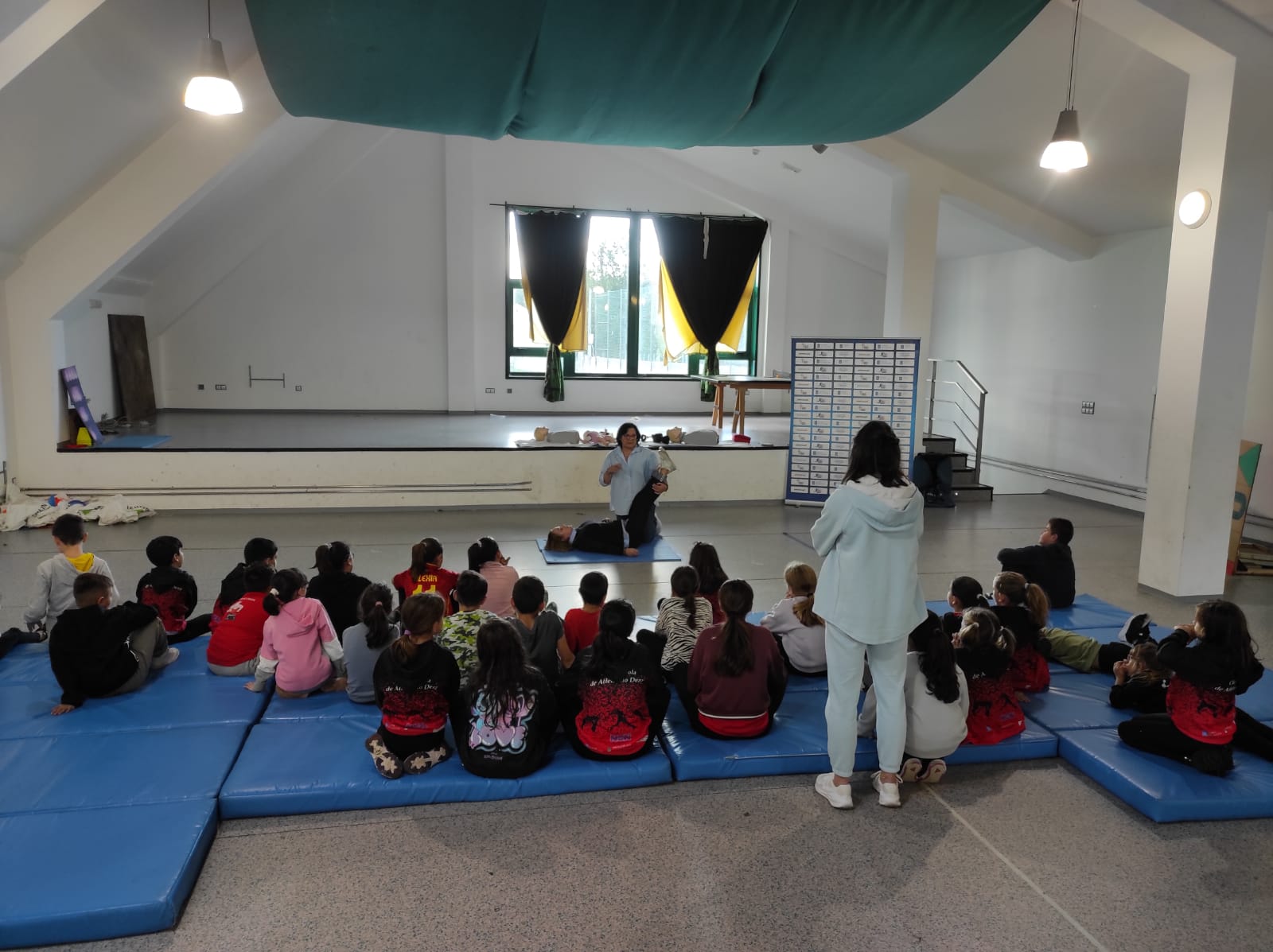 Curso de primeiros auxilios para os deportistas do Club Atletismo Deza en Lalín