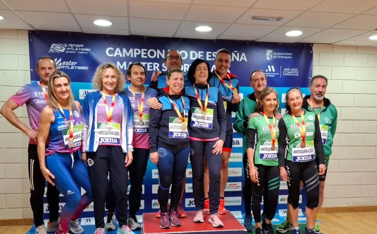 Enchenta de medallas e récords dos máster galegos en Antequera