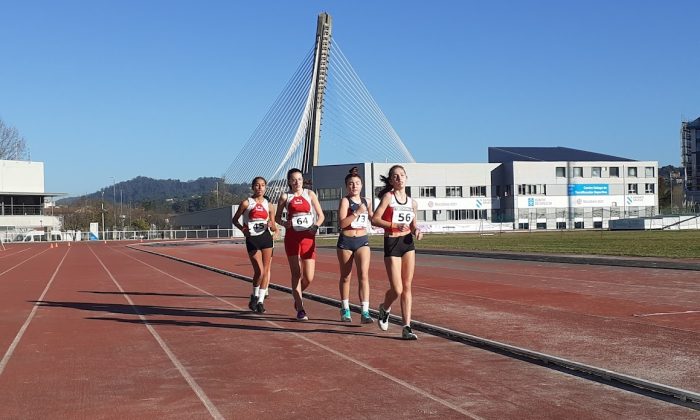 Cartel de luxo no galego de inverno de marcha en pista