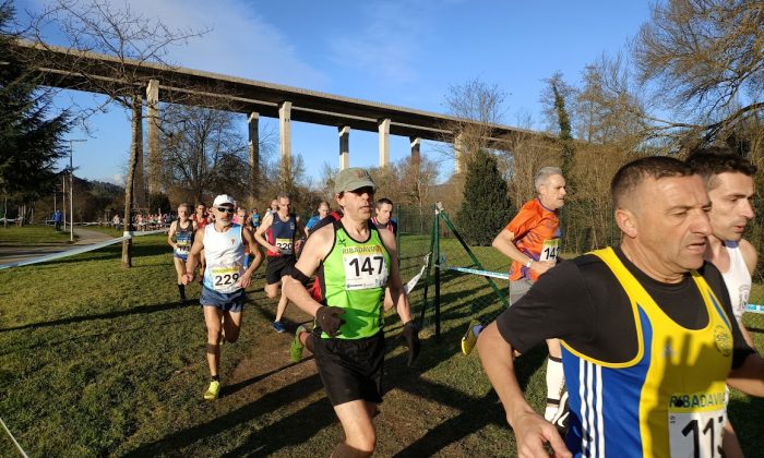 Os campionatos galegos de campo a través poñen o peche esta fin de semana