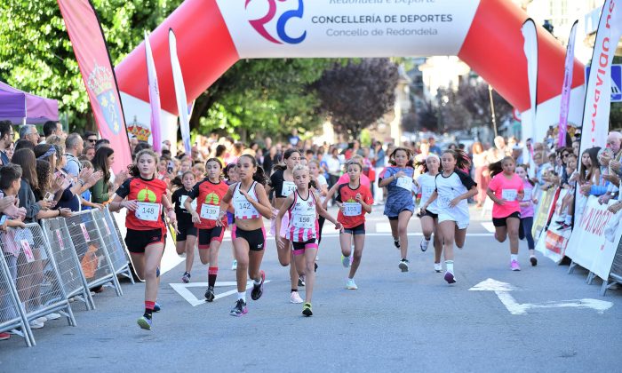 Máis de 450 atletas acuden ao galego de milla en ruta de Redondela